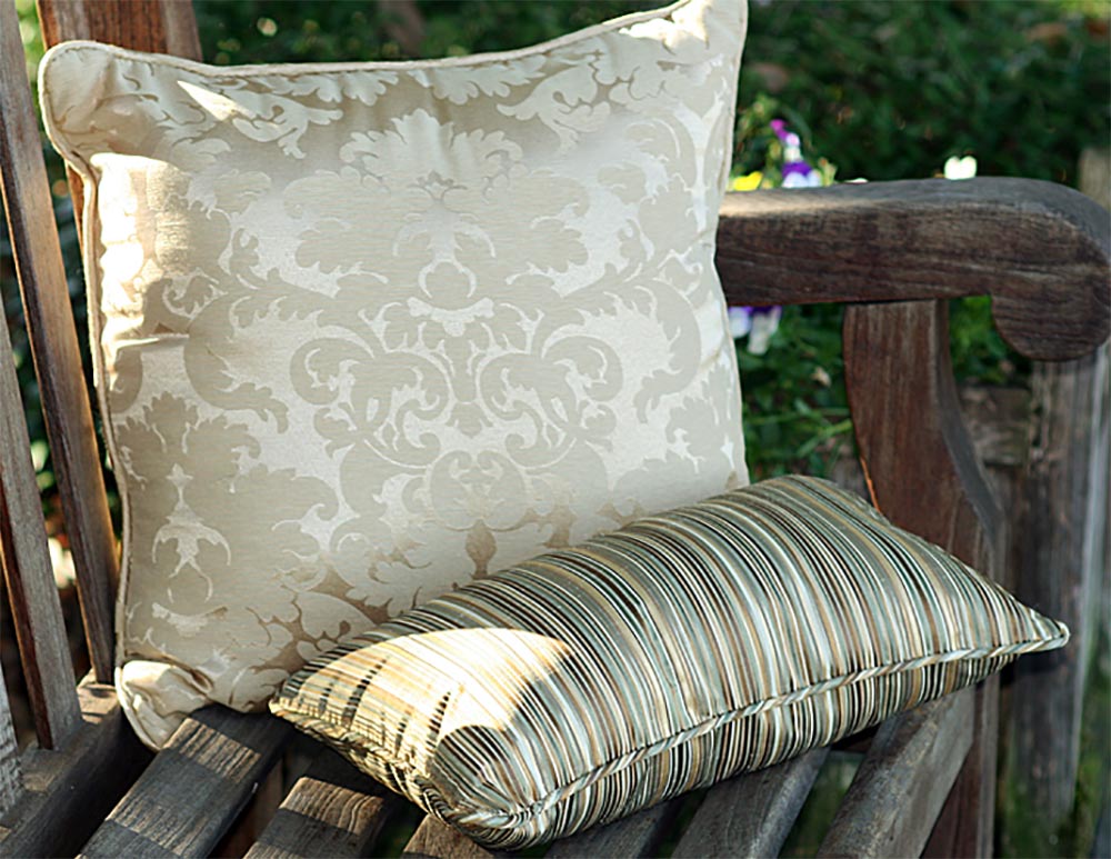 How to Measure a Throw Pillow,
