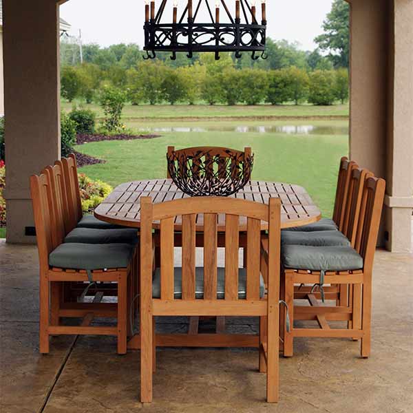 Modern Rustic Outdoor Dining