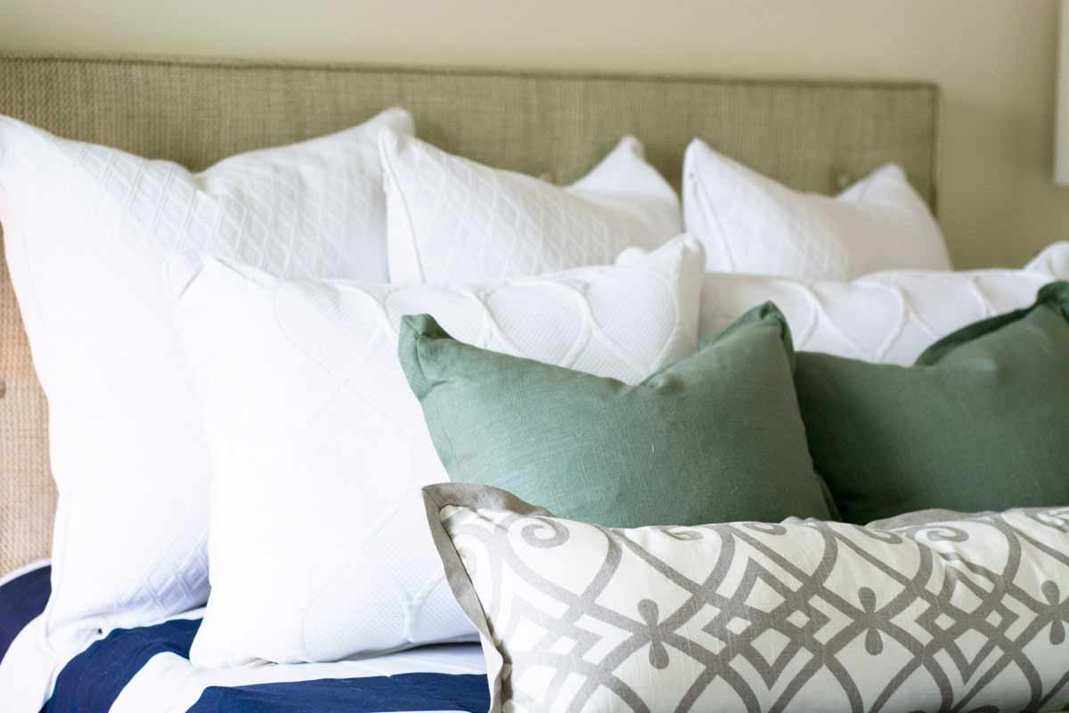 Bed Throw Pillows