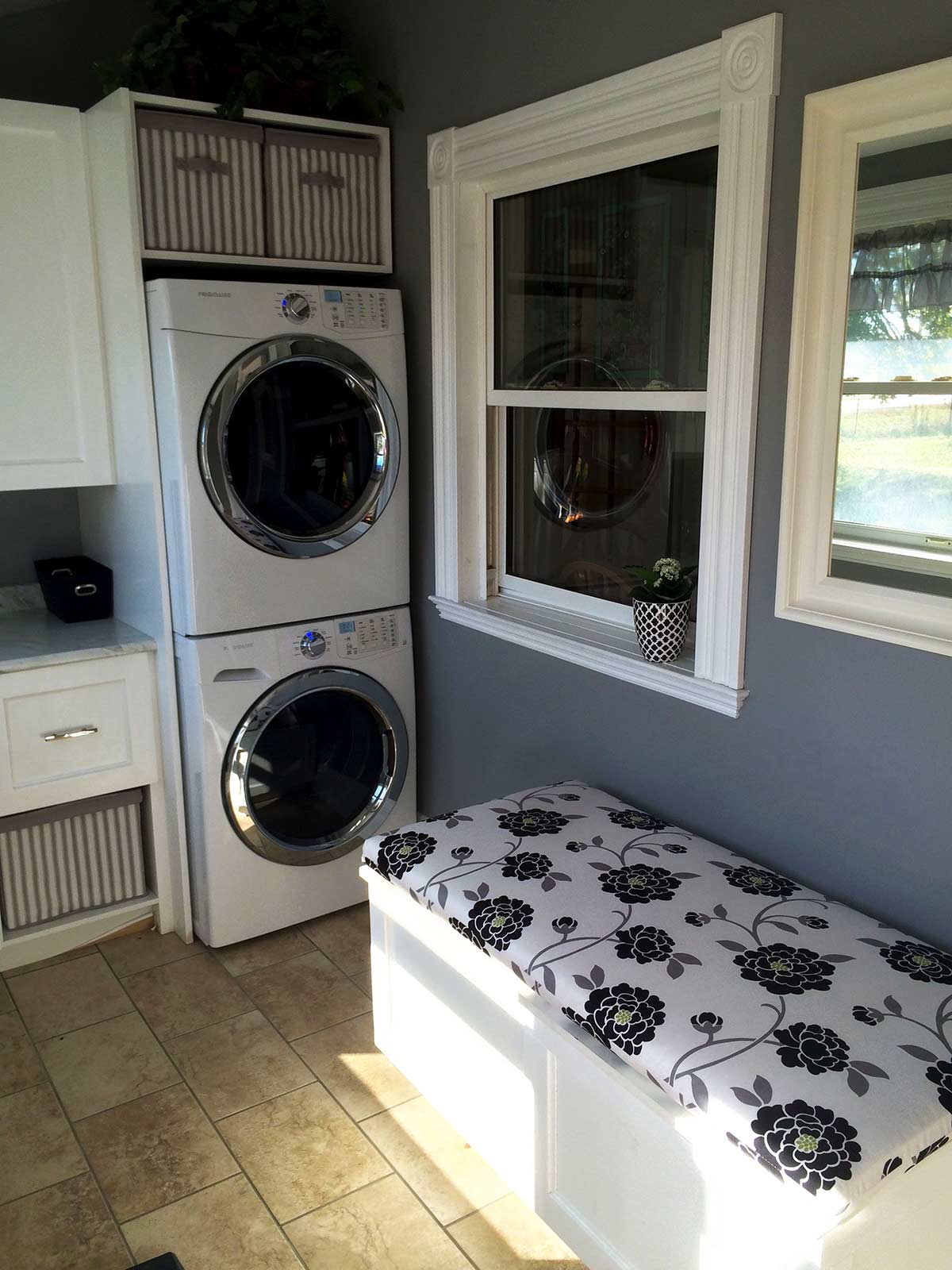 Robert Allen Sperling Noir Laundry Room Bench Cushion