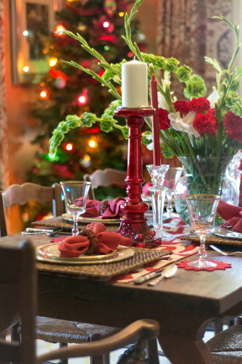 Holiday Table Setting